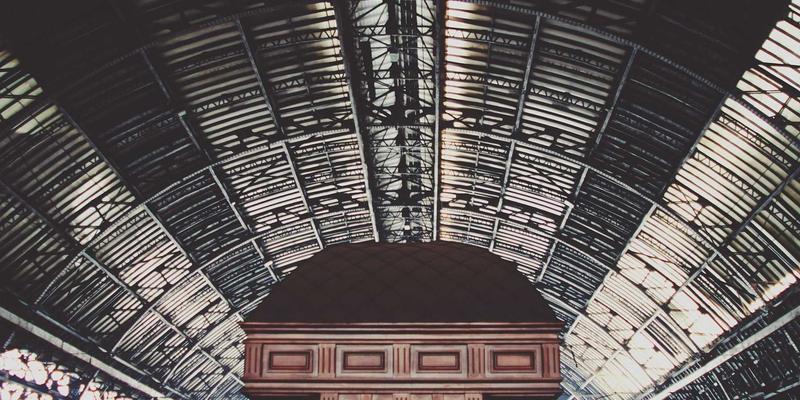 品牌叙事：如何构建打动人心的品牌故事并贯穿于全渠道传播 | SEO与社交媒体营销实战指南