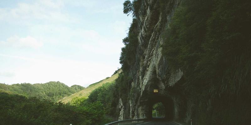 营销战略新维度：品牌体验设计全案策划如何实现线下空间与数字触点的无缝融合